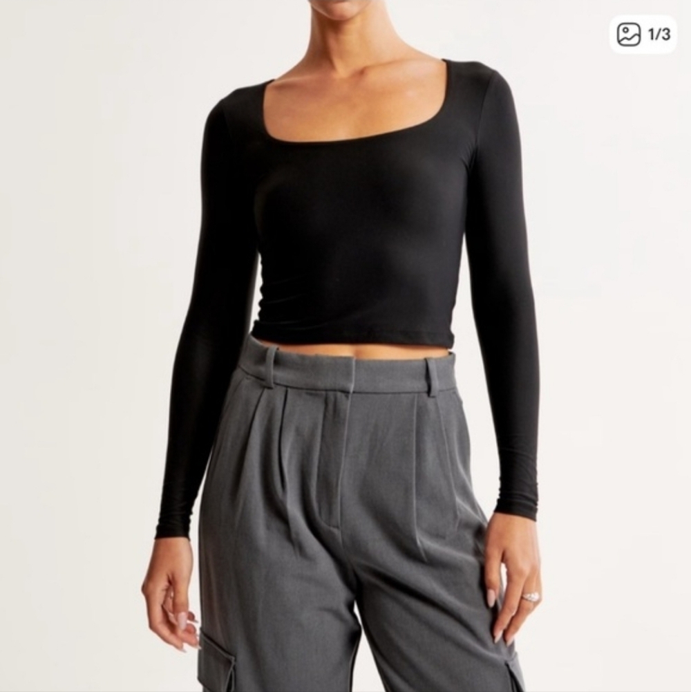 Abercrombie & Fitch Soft Matte Seamless Long-Sleeve Square Neck Top Size Medium